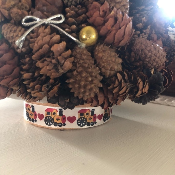 BEAUTIFUL VINTAGE HANDMADE PINECONE CHRISTMAS TREE 12" - Picture 6 of 7